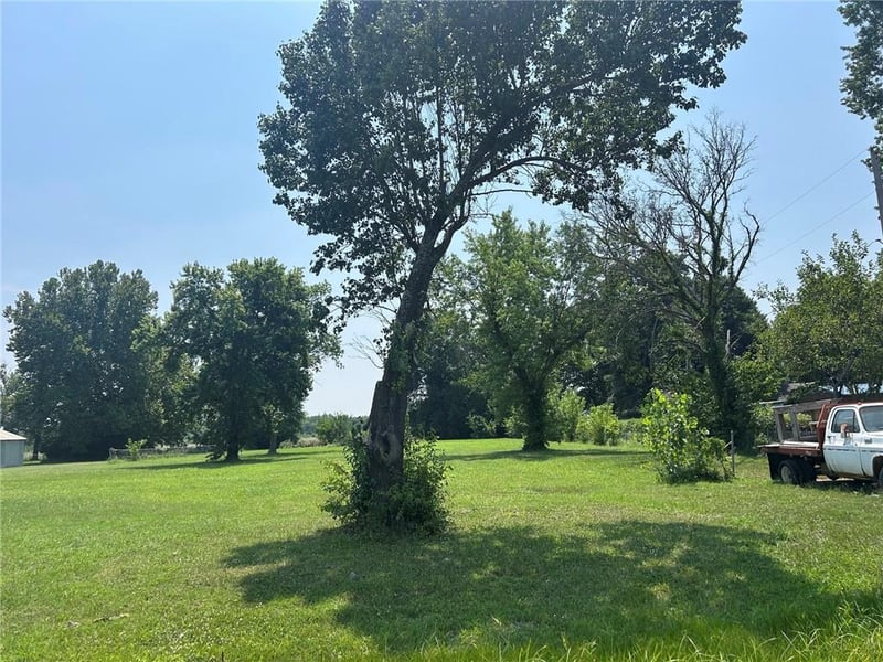 4852 Main St, Parsons, KS 67367