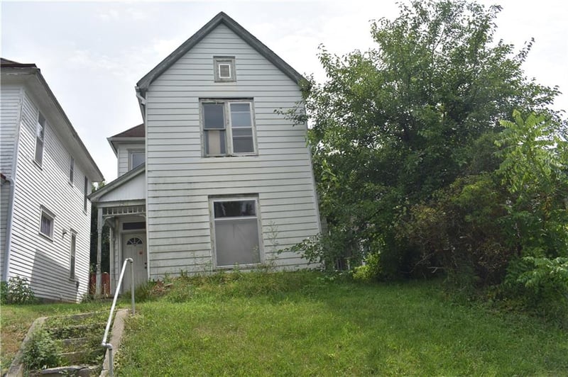 2504 Lafayette St, St Joseph, MO 64507