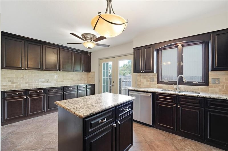 701 NE Burning Tree St, Lee's Summit, MO 64064