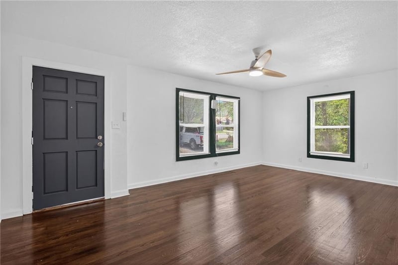6315 Red Bridge Rd, Kansas City, MO 64134