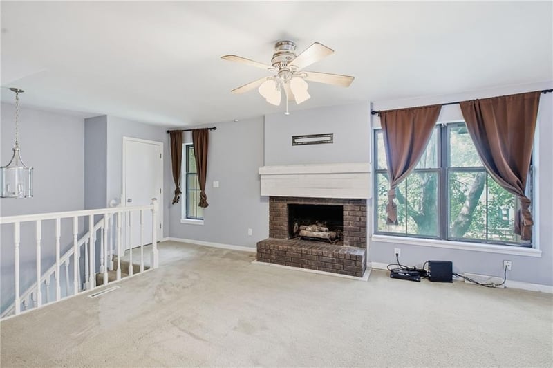 2811 4th Street Ter, Blue Springs, MO 64014