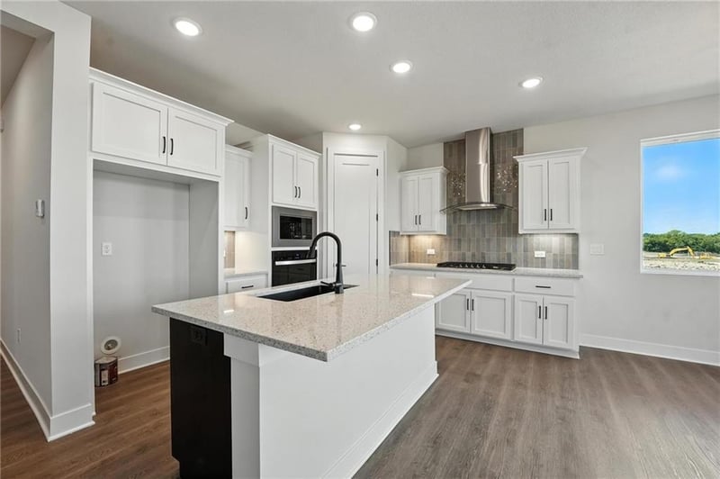 1415 163rd Cir, Basehor, KS 66007
