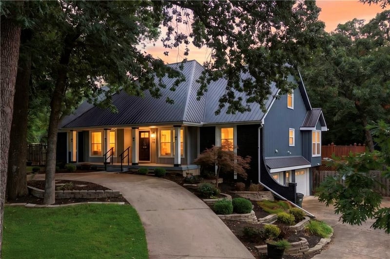 4735 Summit Ct, Shawnee, KS 66216
