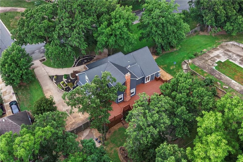 4735 Summit Ct, Shawnee, KS 66216
