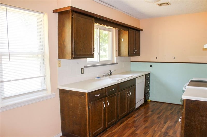 524 6th St, Independence, KS 67301