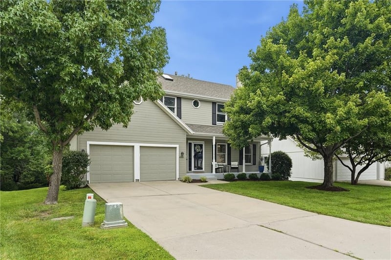 6500 155th St, Overland Park, KS 66223
