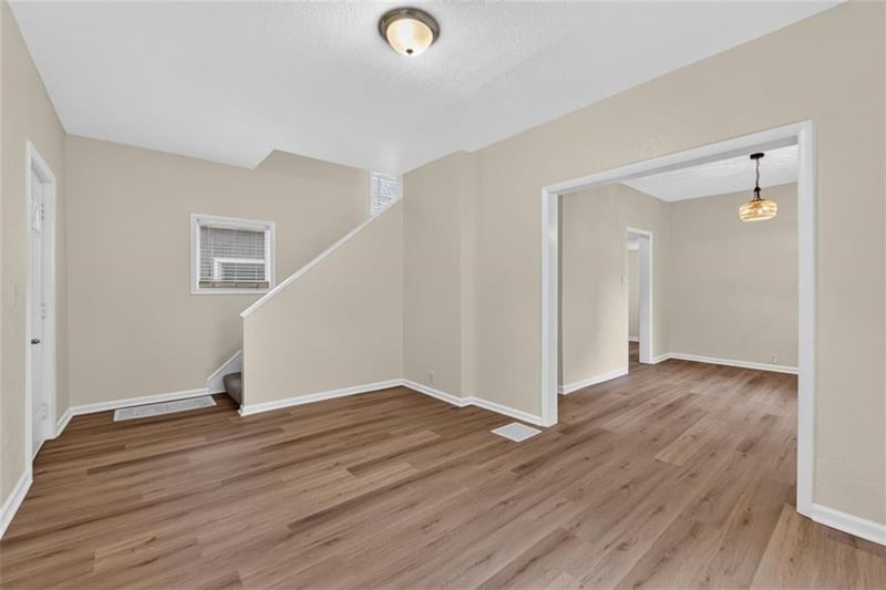 433 Oakley Ave, Kansas City, MO 64123