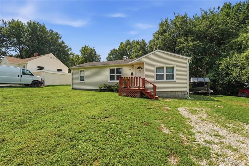 701 Hickory St, Richmond, MO 64085