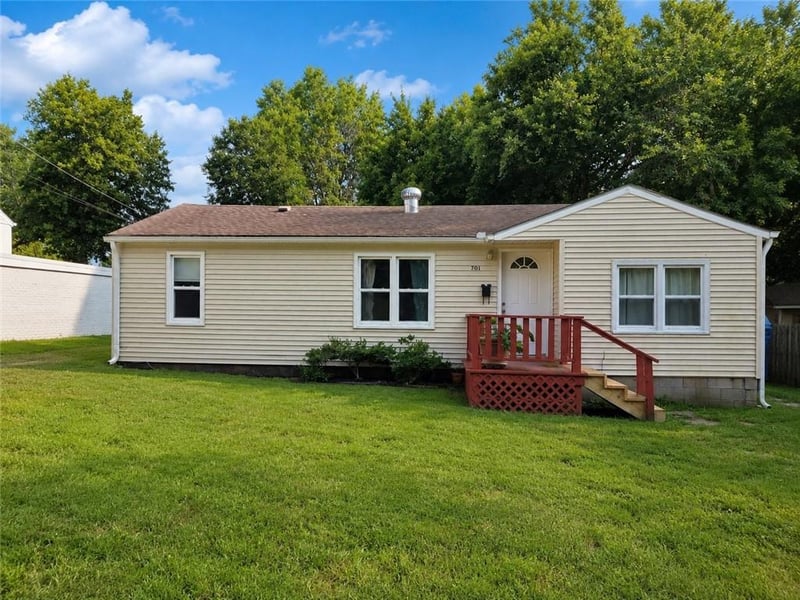701 Hickory St, Richmond, MO 64085