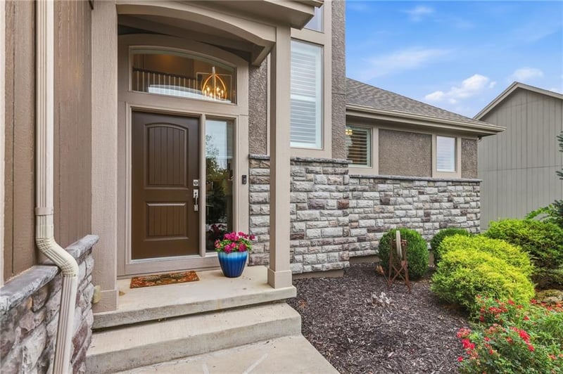 16503 Parkwood St, Olathe, KS 66062
