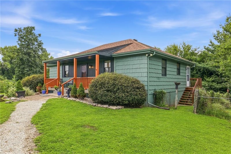 19211 Beattie Rd, Pleasant Hill, MO 64080