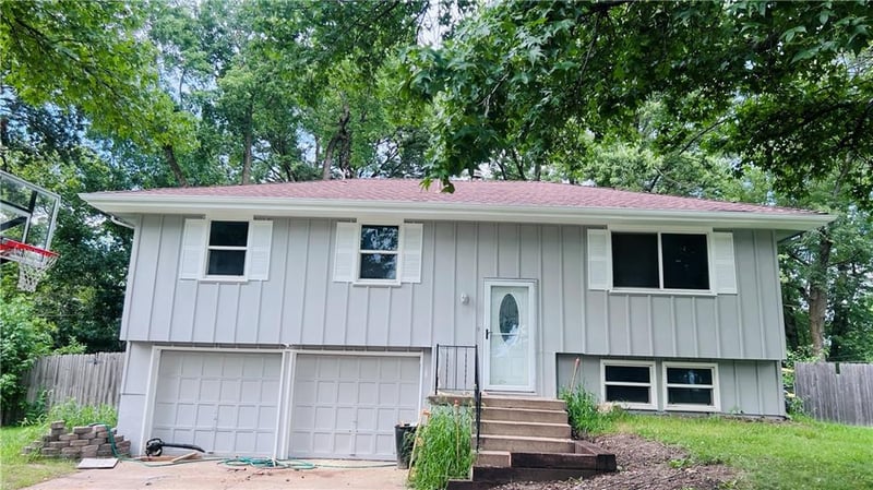 504 Persels Rd, Lee's Summit, MO 64081