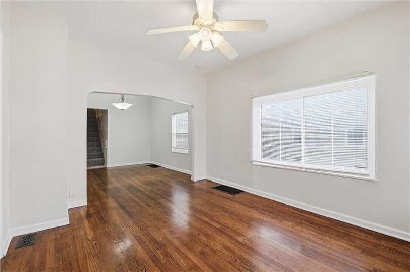 6033 Harrison St, Kansas City, MO 64110