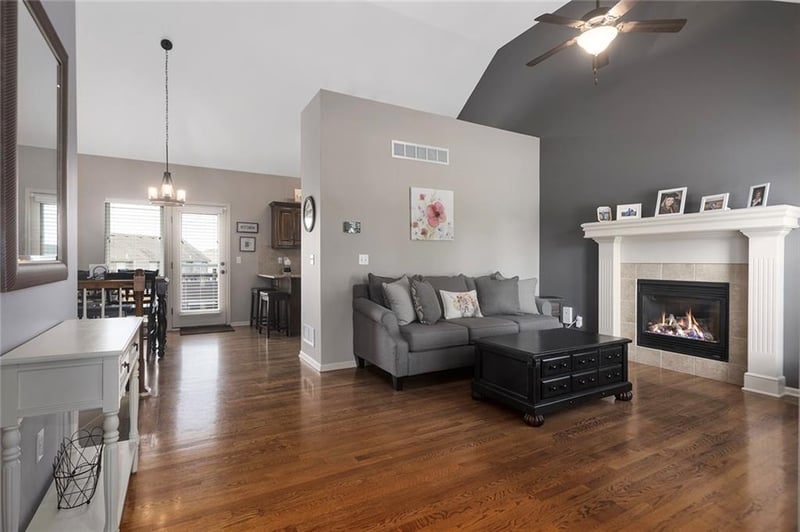 10904 Manchester Ave, Kansas City, MO 64157