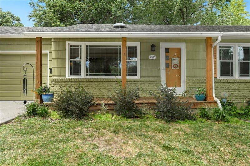 9900 77th St, Raytown, MO 64138