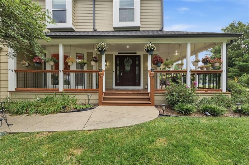 2250 Forestpark Pl, Lee's Summit, MO 64081