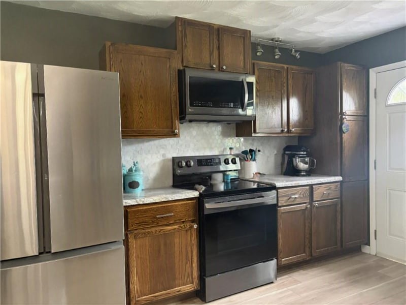 708 W 7th St W, Waverly, KS 66871