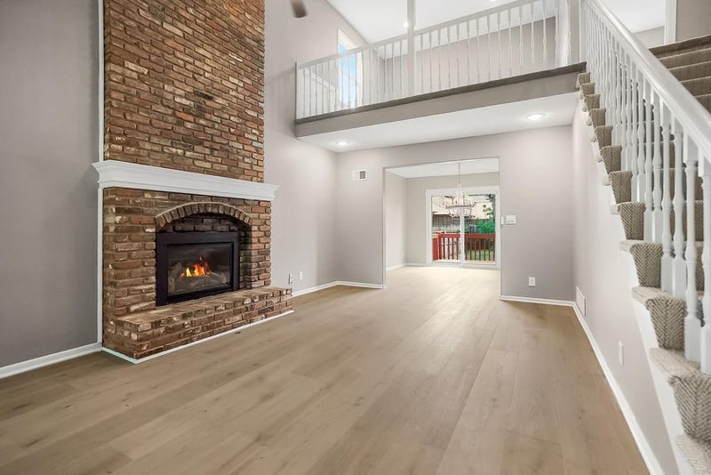 10740 115th St, Overland Park, KS 66210