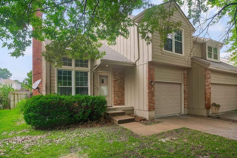 10740 115th St, Overland Park, KS 66210