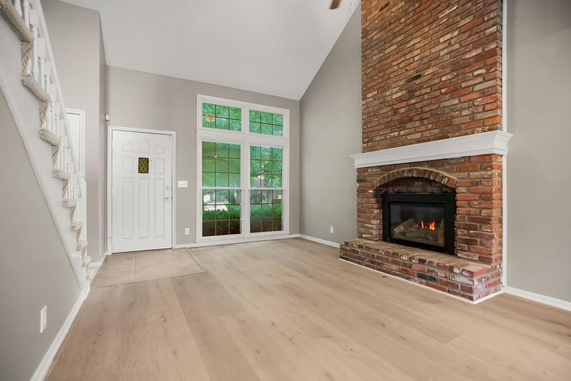 10740 115th St, Overland Park, KS 66210