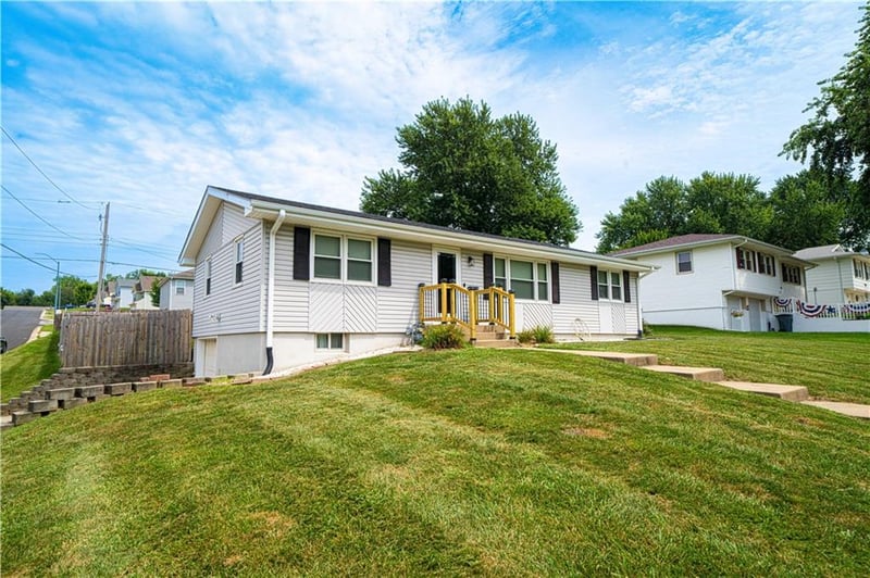 3101 33rd Ter, St Joseph, MO 64503