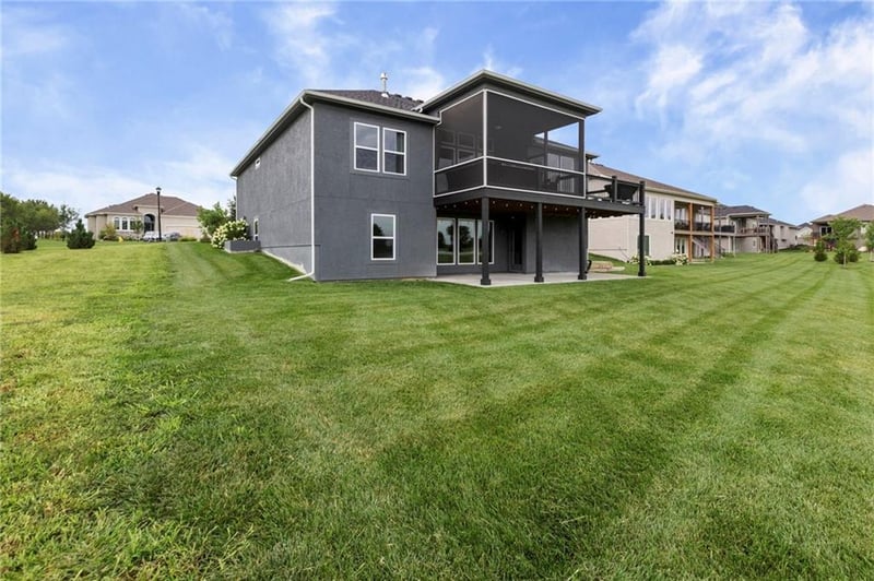 24736 112th St, Olathe, KS 66061