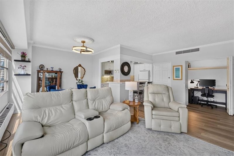 333 Meyer Blvd #714, Kansas City, MO 64113