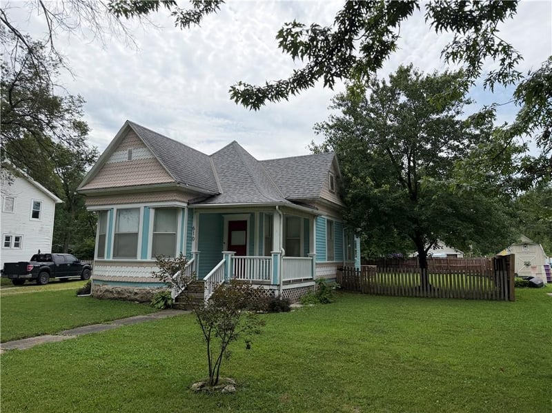 610 Maple St, Ottawa, KS 66067