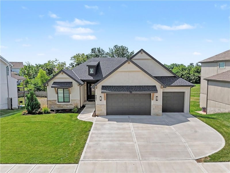 4401 88th St, Kansas City, MO 64156
