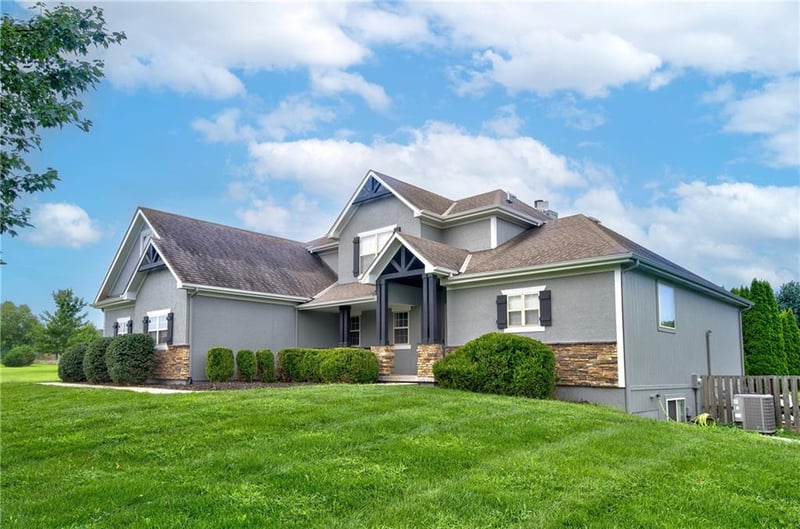 17522 Rock Island Rd, Pleasant Hill, MO 64080