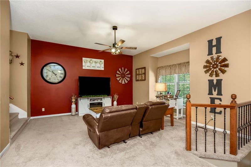 722 Bittersweet Rd, Lansing, KS 66043