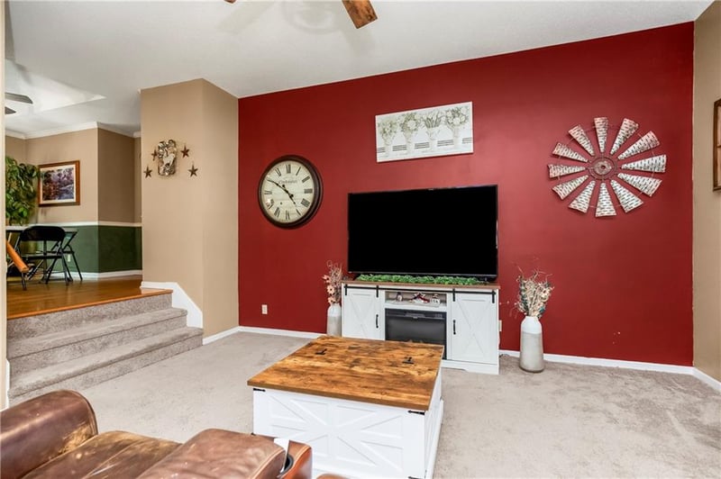 722 Bittersweet Rd, Lansing, KS 66043