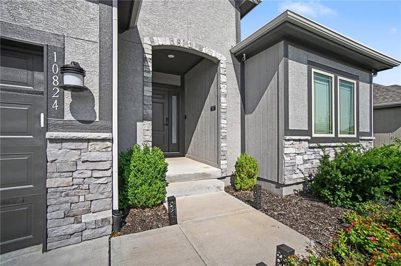 10824 Crystal Ave, Kansas City, MO 64153