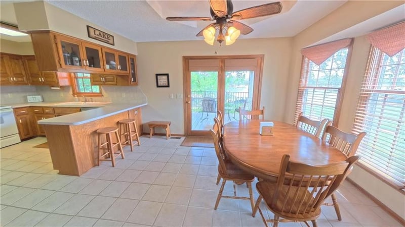 107 Lighthouse Point, Gallatin, MO 64640
