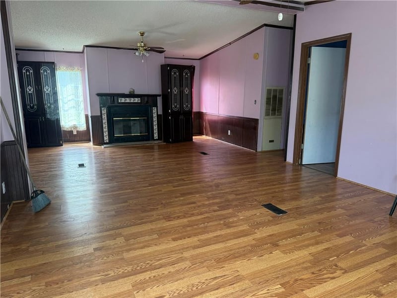 3317 Christie Lane Rd, St Joseph, MO 64504