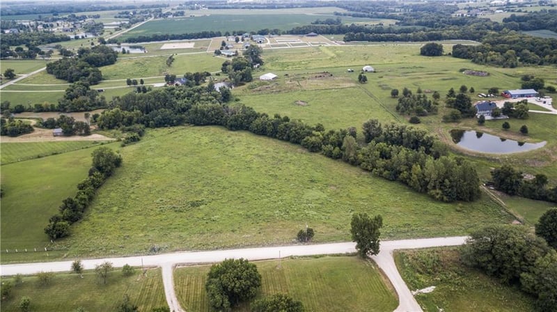 11450 239th St, Bucyrus, KS 66013