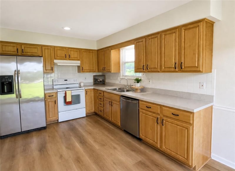 20701 Walker Rd, Spring Hill, KS 66083