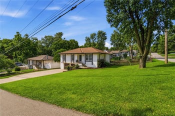 4744 NE 38th St, Kansas City, MO 64117