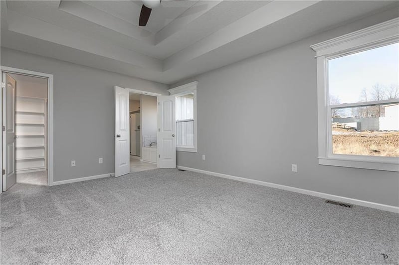 507 Skyview Ln, Liberty, MO 64068