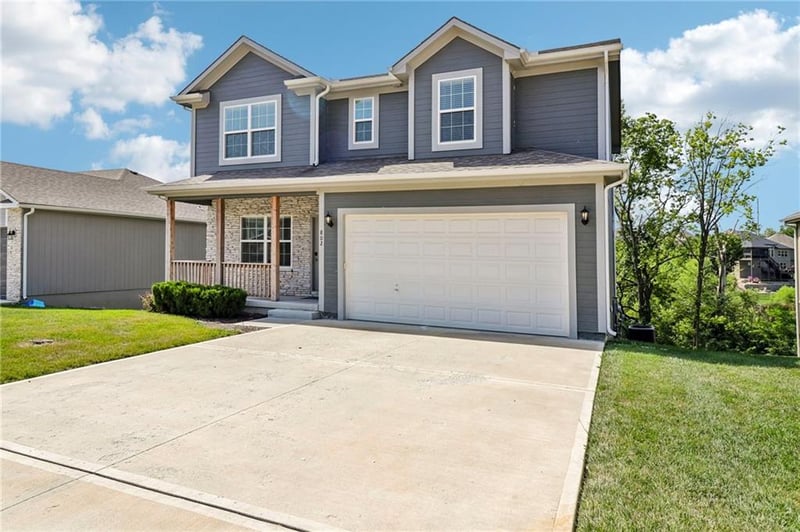 802 Pampas St, Pleasant Hill, MO 64080