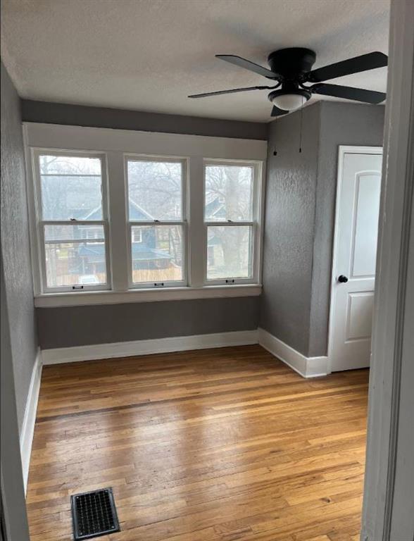 4105 Oak St, Kansas City, MO 64111