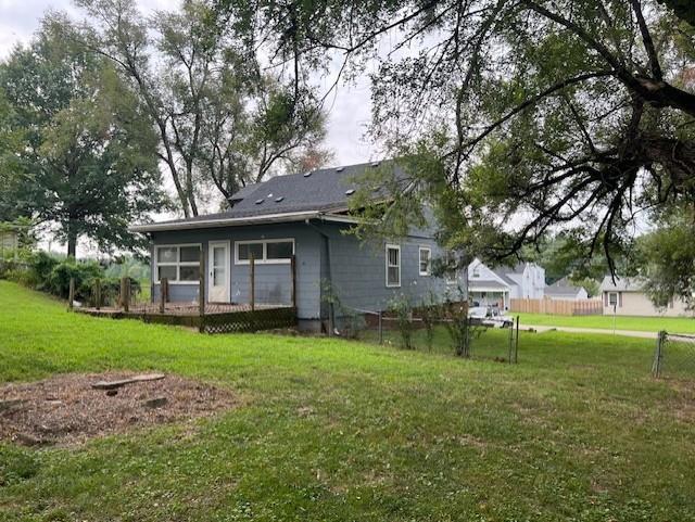 2525 Angelique St, St Joseph, MO 64501