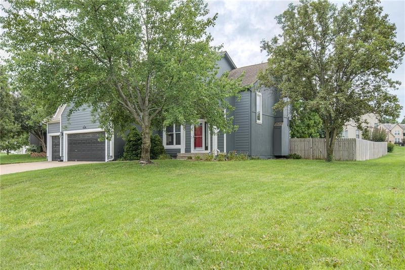 14902 Horton St, Overland Park, KS 66223