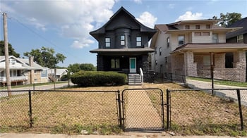 2500 E 42 St, Kansas City, MO 64130