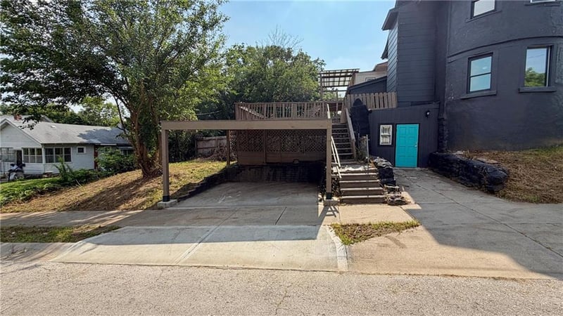 2500 42 St, Kansas City, MO 64130