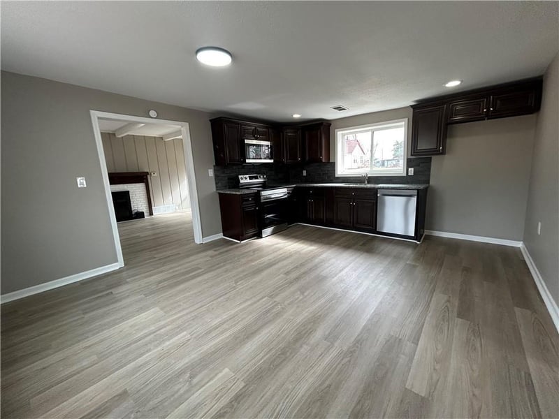 4703 Hifner St, Independence, MO 64058