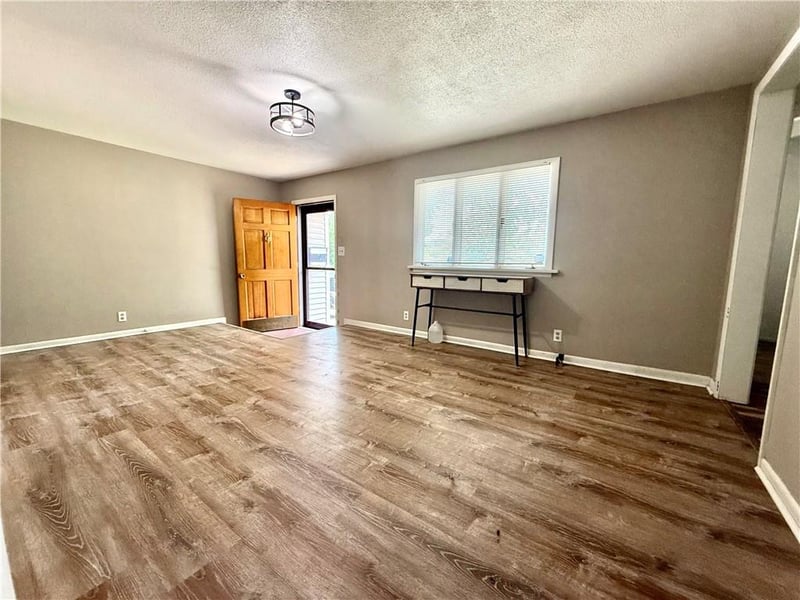 2214 S 28th St, St Joseph, MO 64503