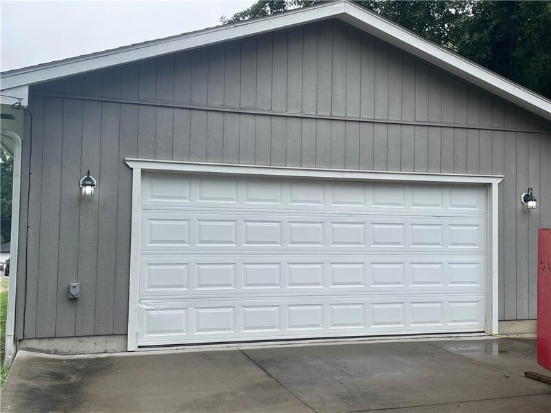 1832 Cleveland Ter, Leavenworth, KS 66048