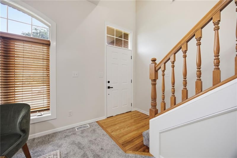 805 Fieldstone Dr, Lawrence, KS 66049