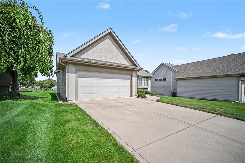 3104 NW 86th St, Kansas City, MO 64154